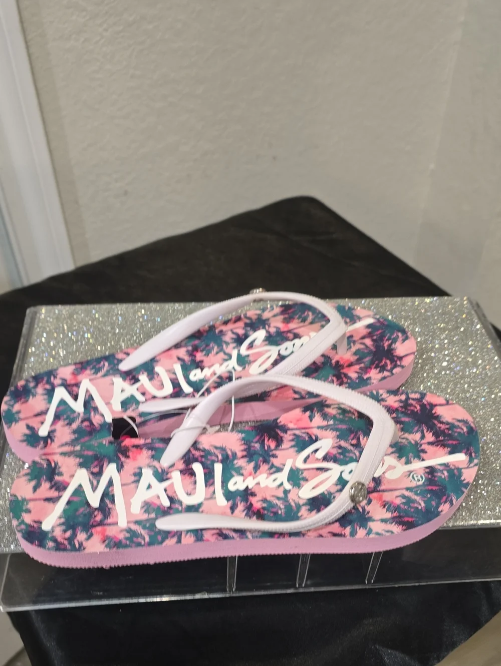 Maui And Sons Sugar Pink Tropical Palm Flip-Flop Sandals